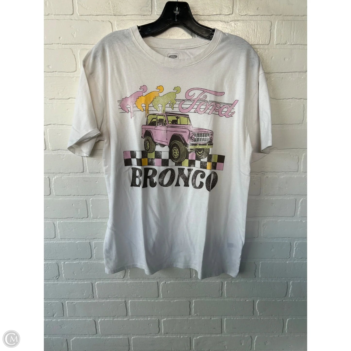 Top Short Sleeve Basic By Clothes Mentor In Cream & Pink, Size: Xxl