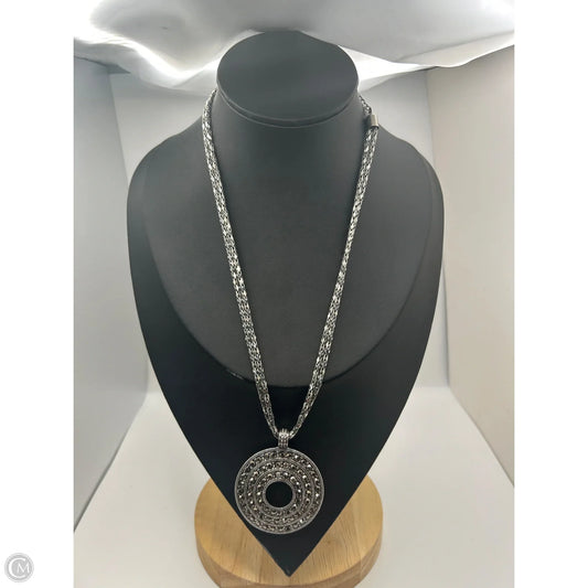 Necklace Pendant By Clothes Mentor