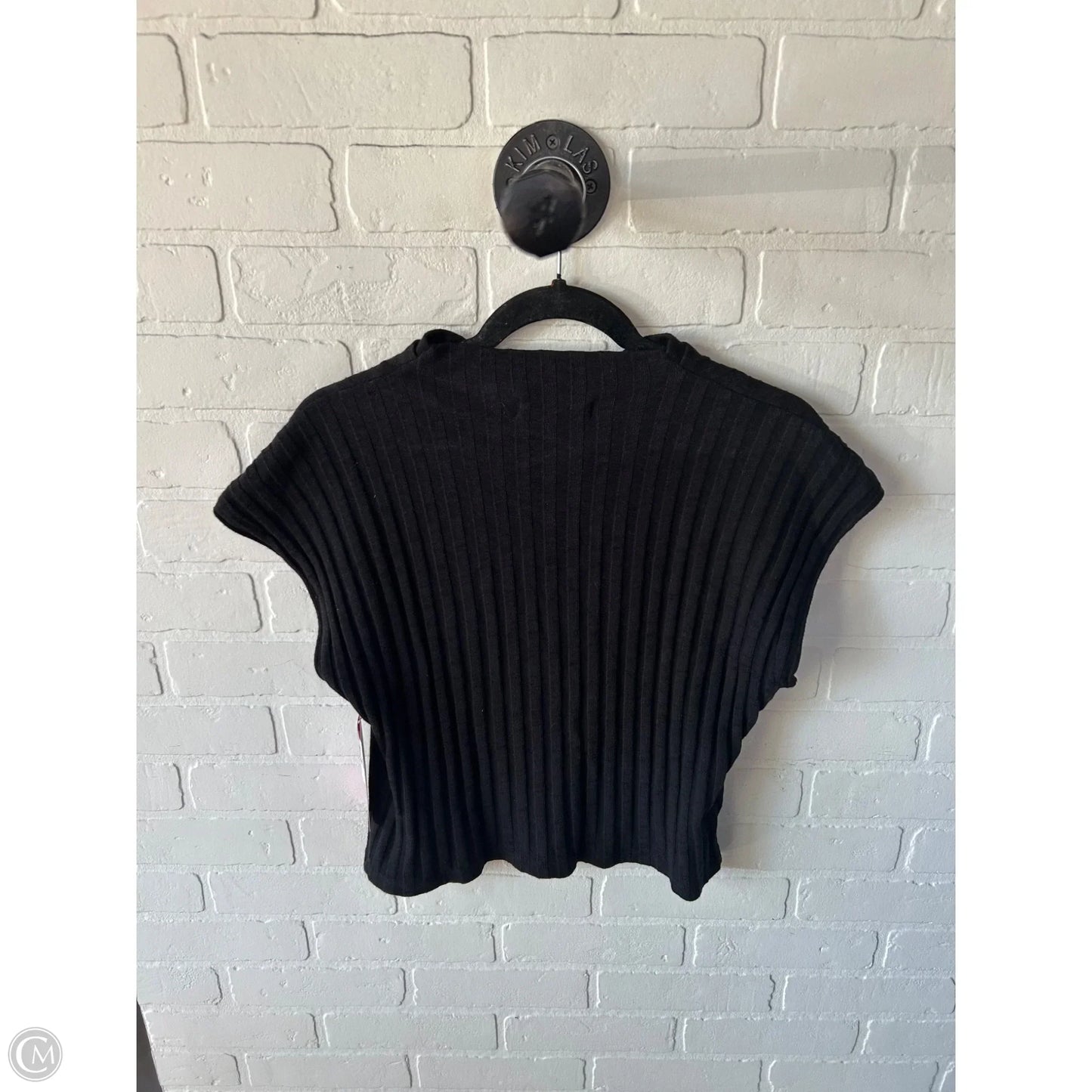 Top Short Sleeve By Michael Stars In Black, Size: M