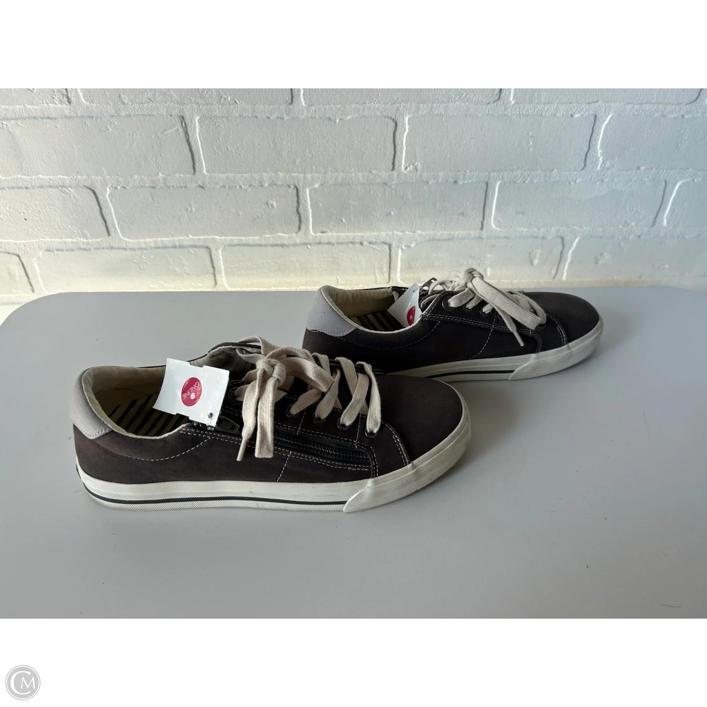 Shoes Sneakers By Taos In Brown, Size: 10
