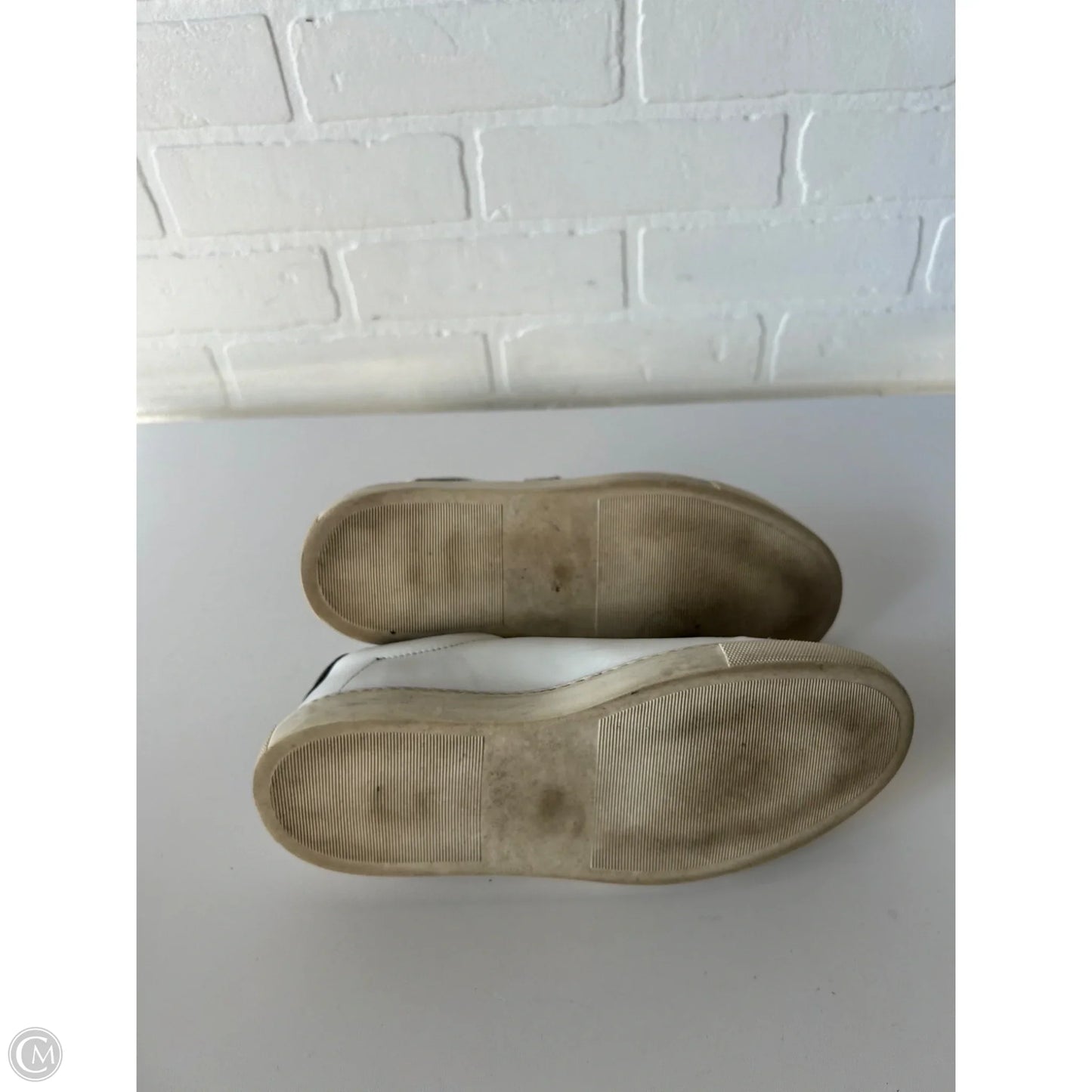 Shoes Sneakers By Cma In White, Size: 6