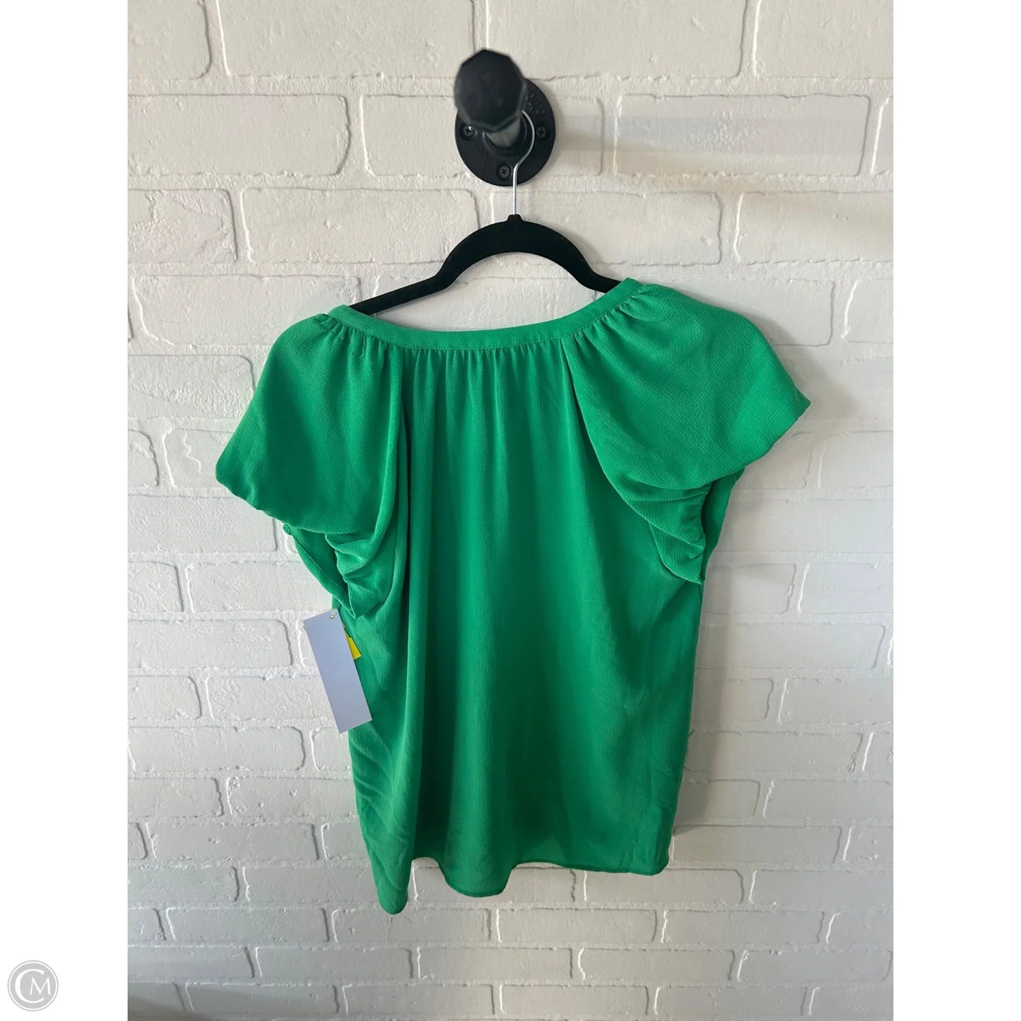 Top Short Sleeve By Cece In Green, Size: S