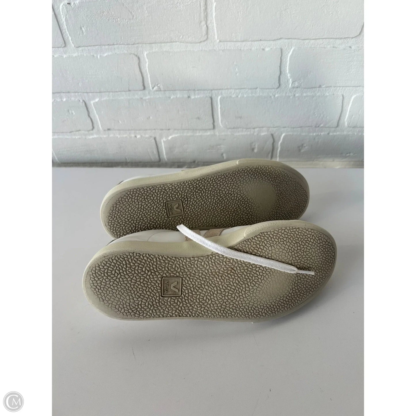 Shoes Sneakers By Veja In White, Size: 8