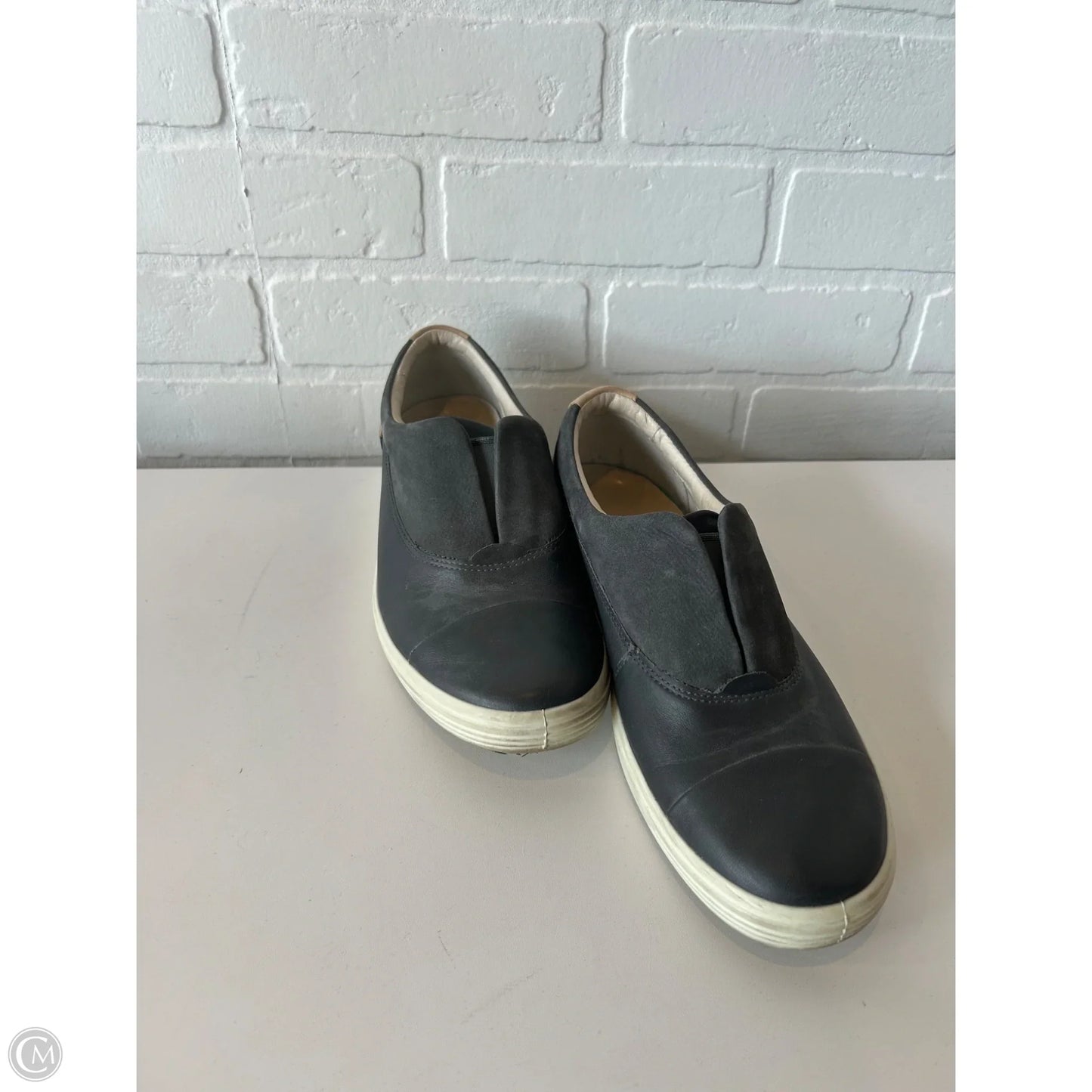 Shoes Flats By Ecco In Grey, Size: 8