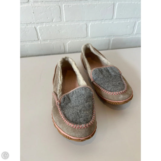 Shoes Flats By Sorel In Grey & Tan, Size: 7