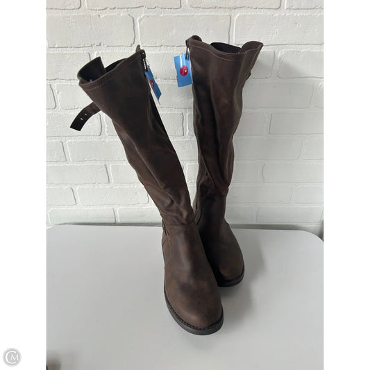 Boots Knee Flats By Torrid In Brown, Size: 9