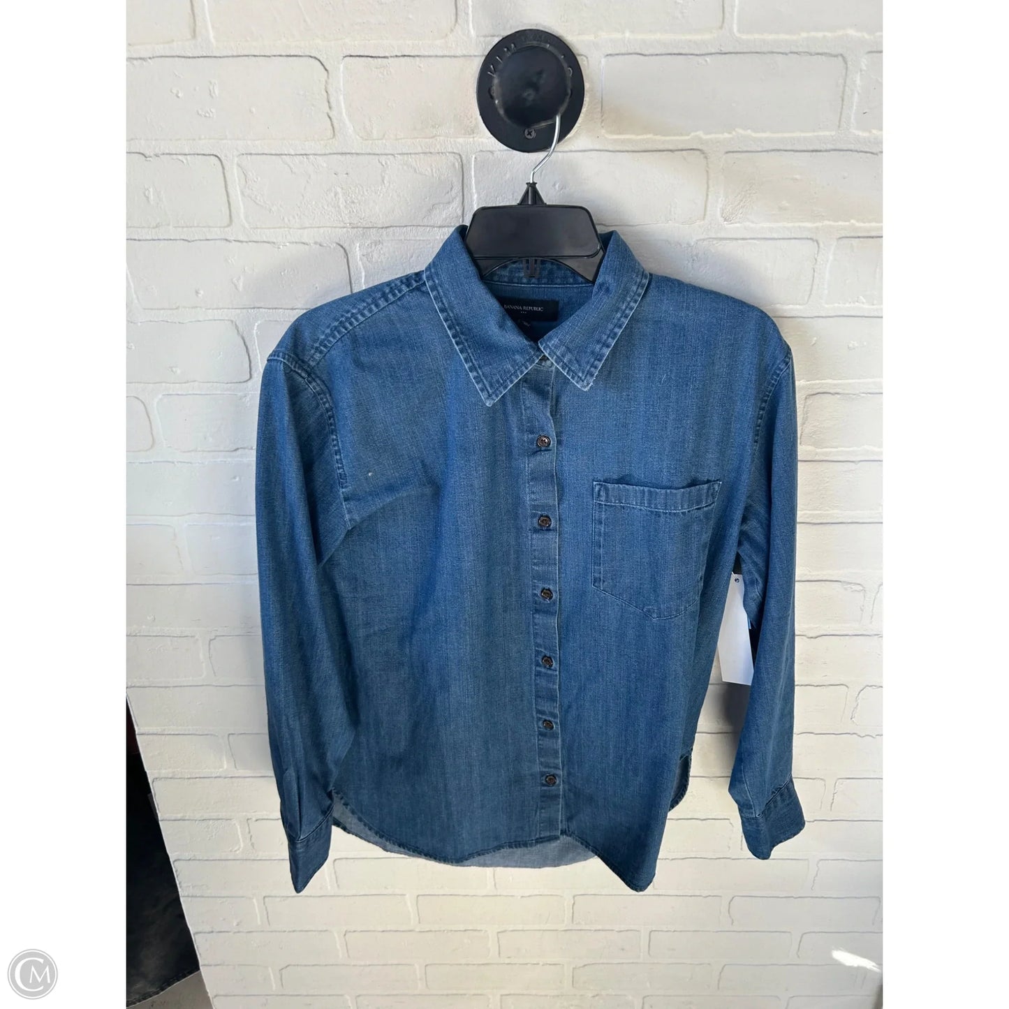 Top Long Sleeve By Banana Republic In Blue Denim, Size: M