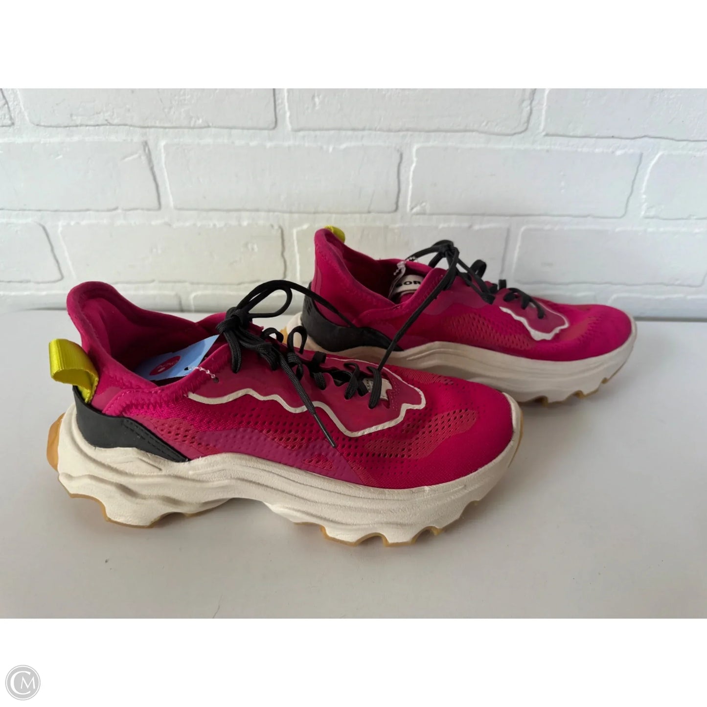 Shoes Sneakers By Sorel In Pink, Size: 7