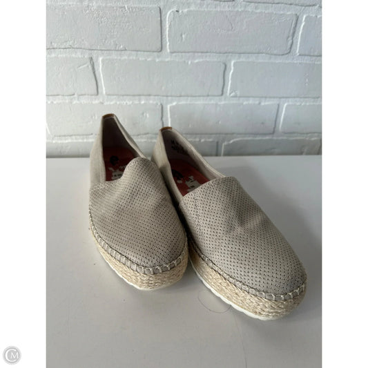 Shoes Flats By Dr Scholls In Beige, Size: 6