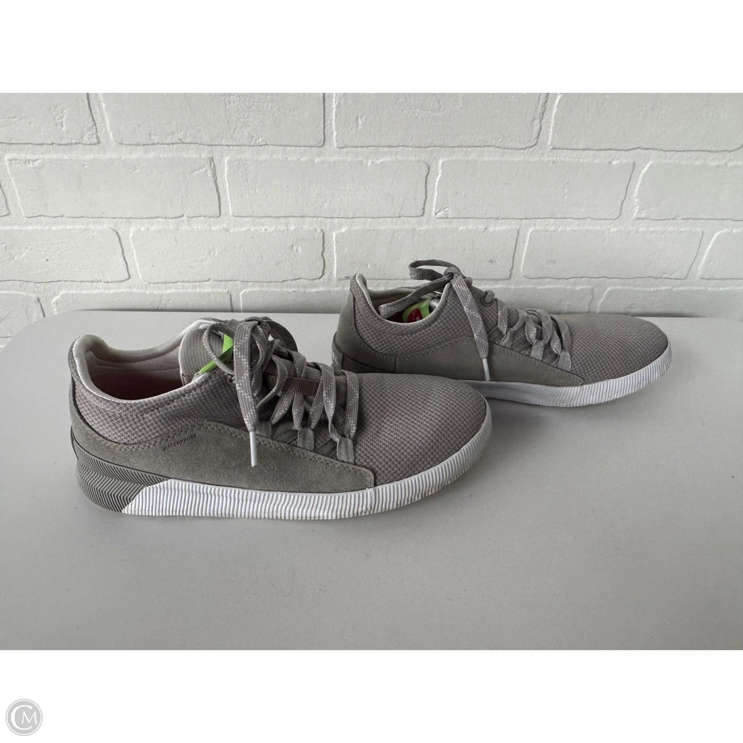 Shoes Sneakers By Sorel In Grey, Size: 9