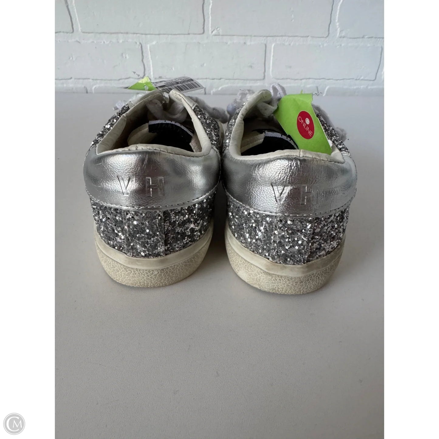 Shoes Sneakers By Vintage Havana In Silver & White, Size: 8