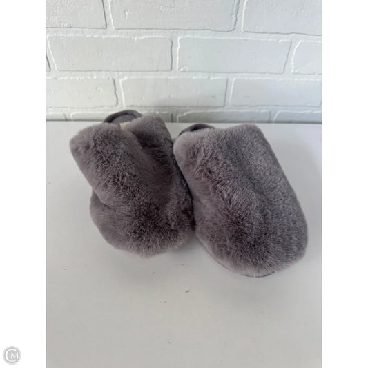 Slippers By Jessica Simpson In Grey, Size: 7