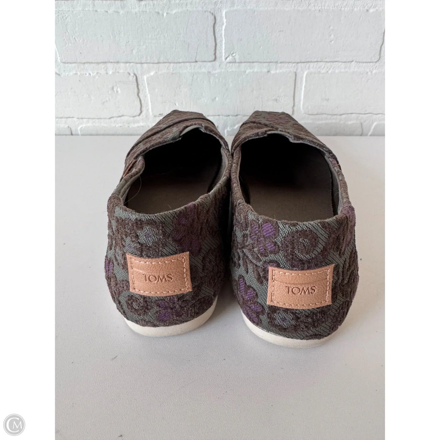 Shoes Flats By Toms In Brown, Size: 8.5