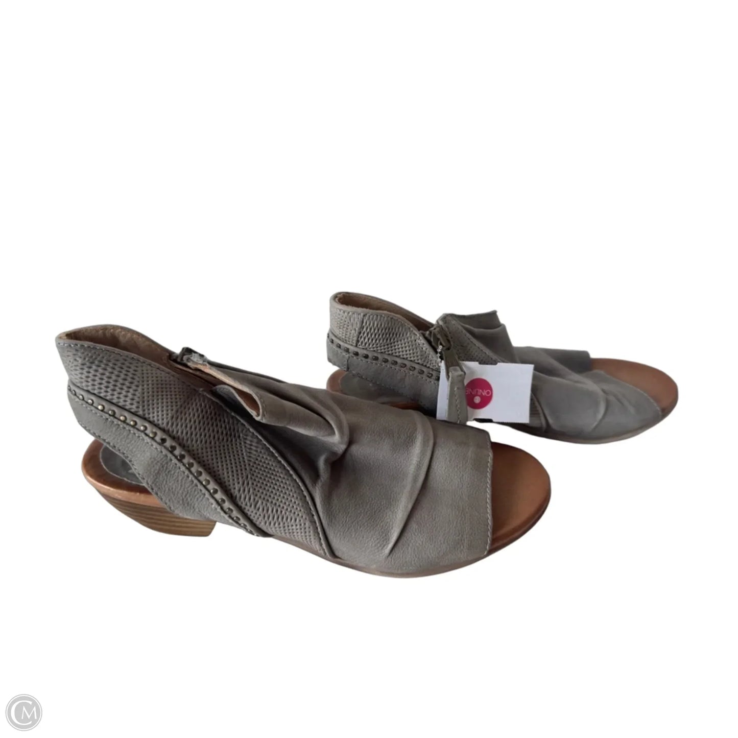 Shoes Flats By Miz Mooz In Grey, Size: 8.5