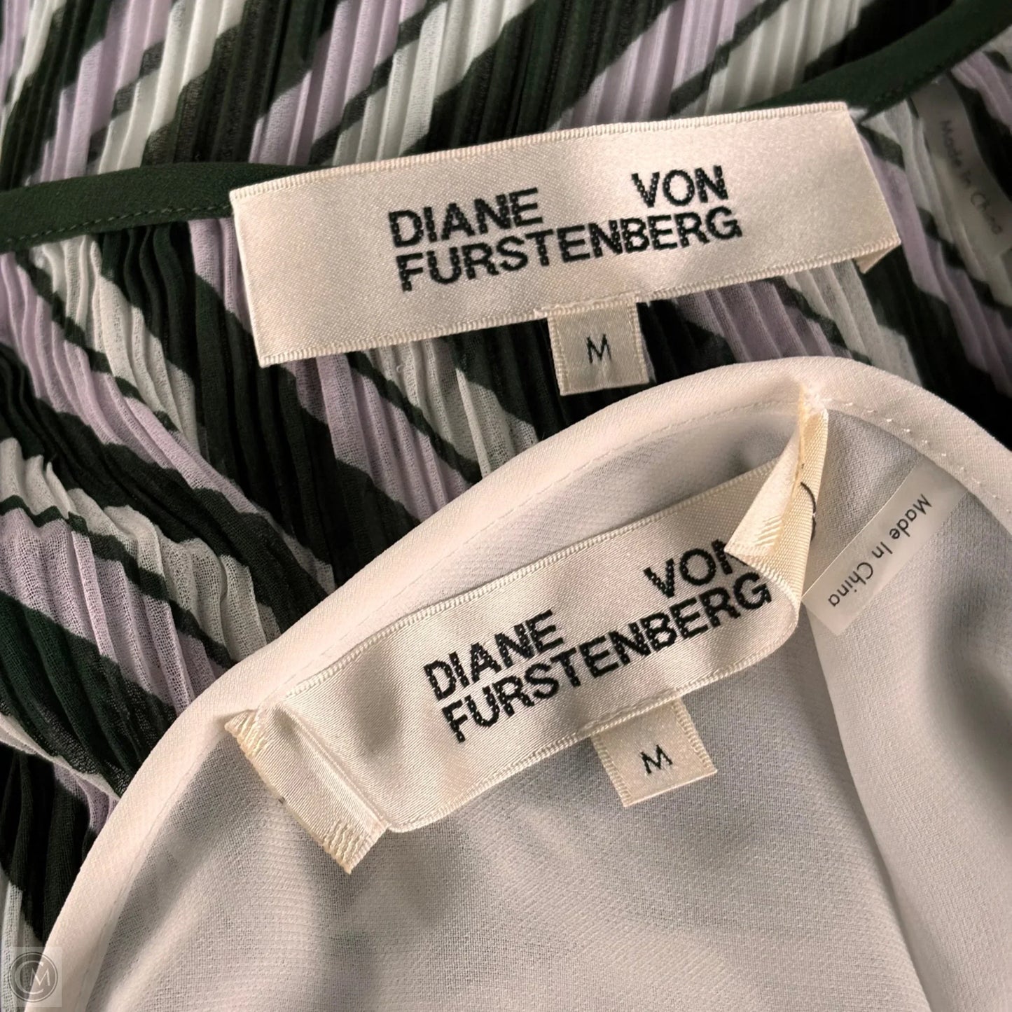 Top Short Sleeve Designer By Diane Von Furstenberg In Green, Size: M