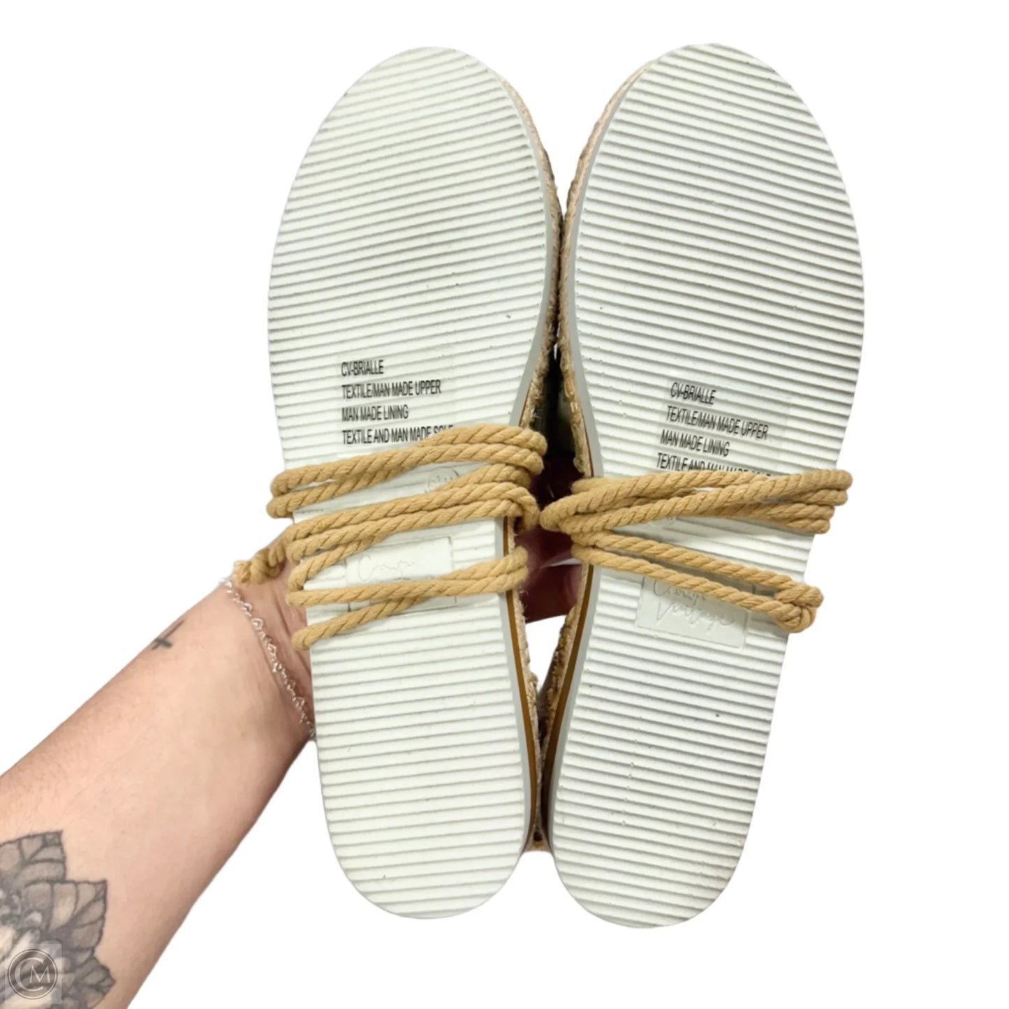 Shoes Flats By Crown Vintage In Green, Size: 6.5