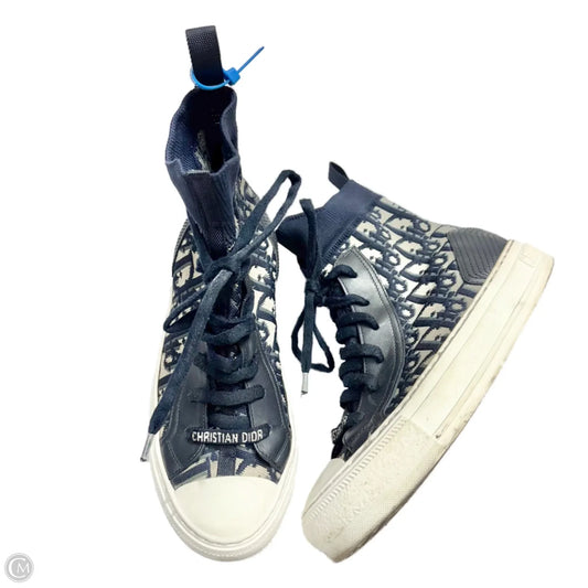 Shoes Luxury Designer By Dior In Navy, Size: 5