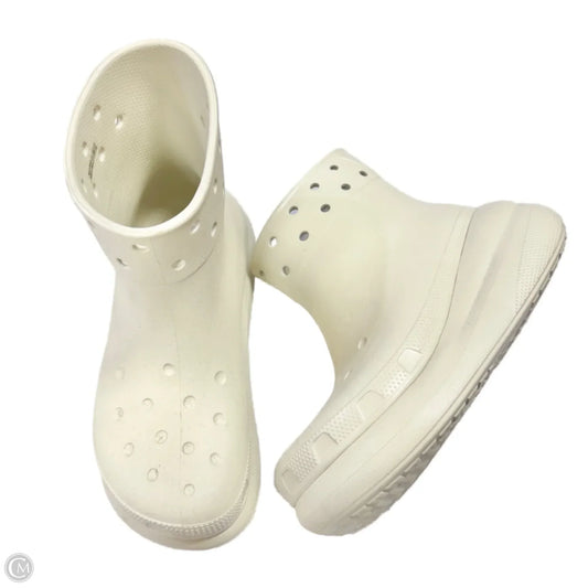 Boots Ankle Flats By Crocs In Tan, Size: 7