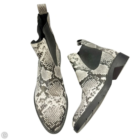 Boots Ankle Flats By Treasure And Bond In Snakeskin Print, Size: 8
