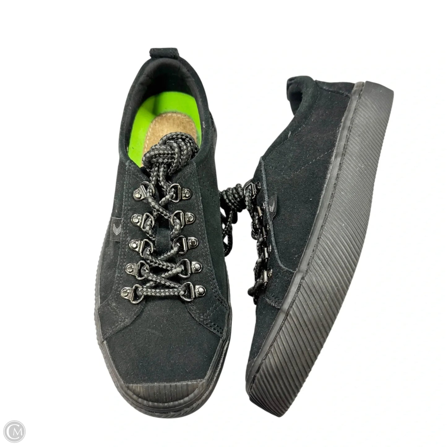 Shoes Sneakers By Cariuma In Black, Size: 7.5
