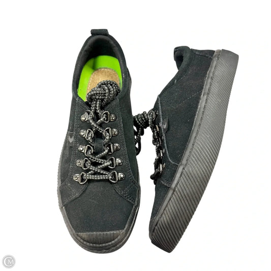 Shoes Sneakers By Cariuma In Black, Size: 7.5