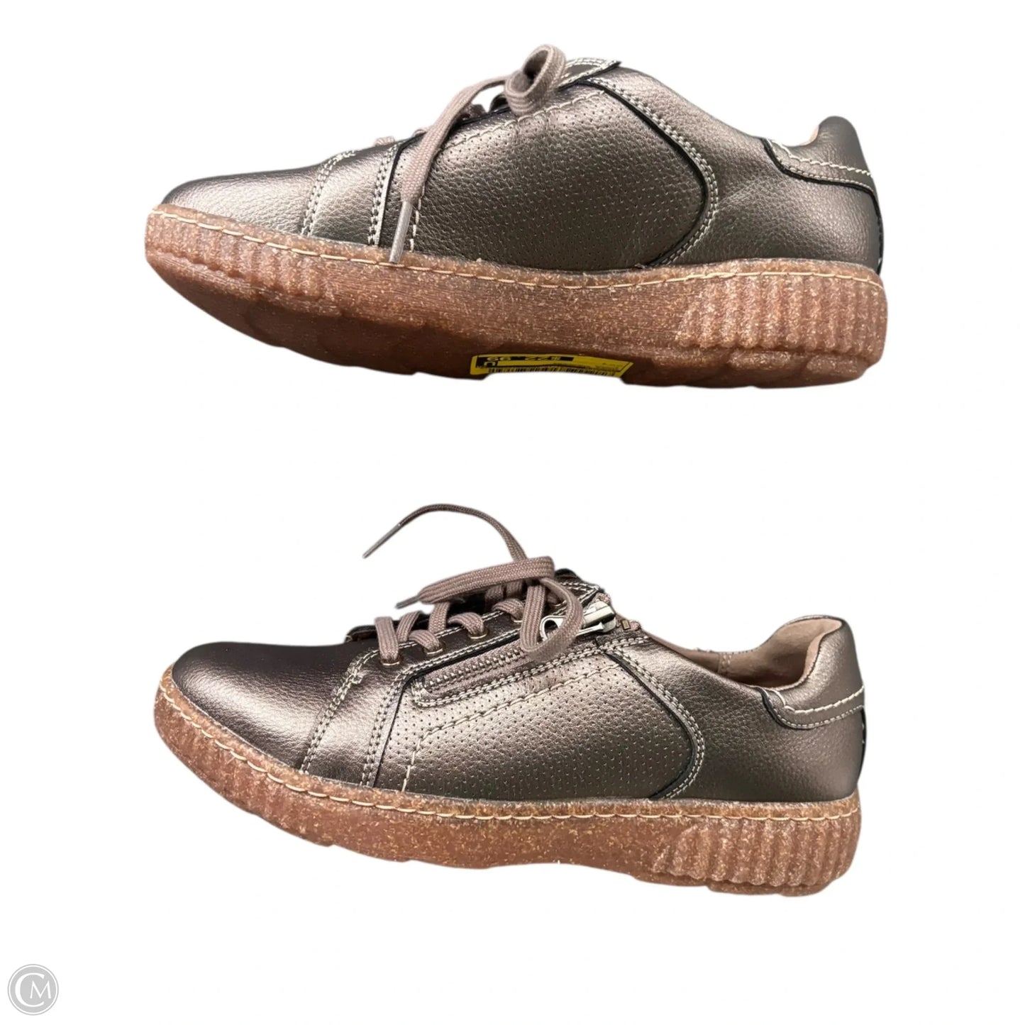 Shoes Sneakers By Clarks In Bronze, Size: 7