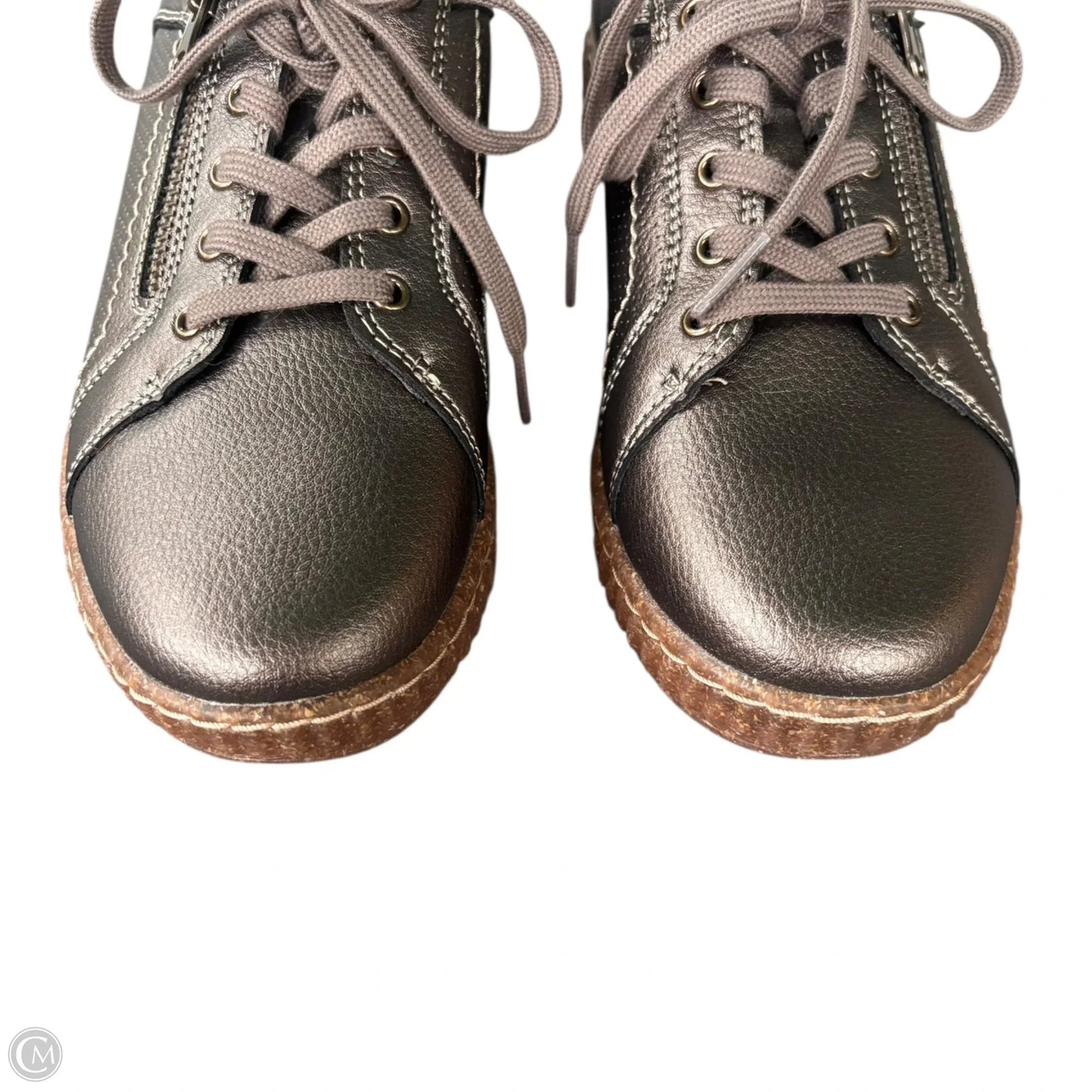 Shoes Sneakers By Clarks In Bronze, Size: 7