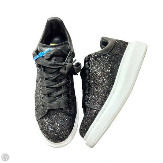 Shoes Luxury Designer By Alexander Mcqueen In Black & White, Size: 9.5
