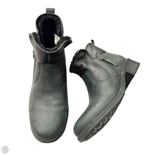 Boots Designer By Ugg In Black, Size: 9.5