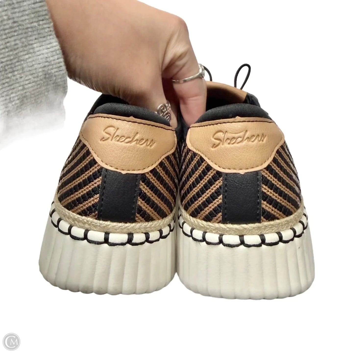 Shoes Sneakers By Skechers In Black & Brown, Size: 9