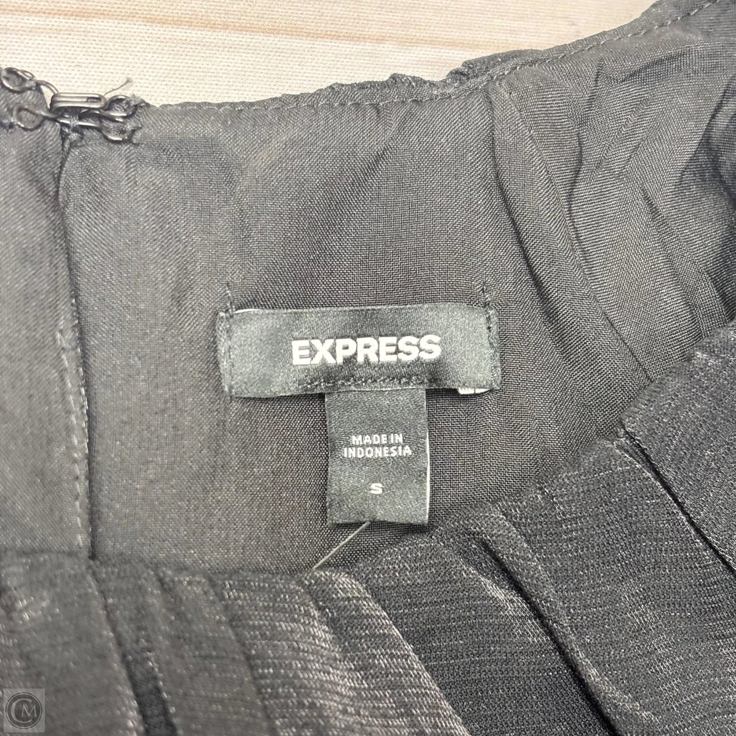 Top Short Sleeve By Express In Black, Size: S