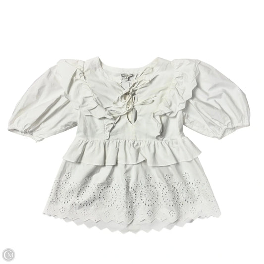 Top Short Sleeve By Moon River In White, Size: S
