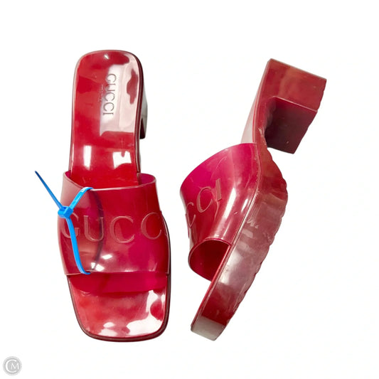 Sandals Luxury Designer By Gucci In Red, Size: 8.5