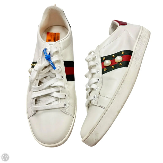 Shoes Luxury Designer By Gucci In White, Size: 10