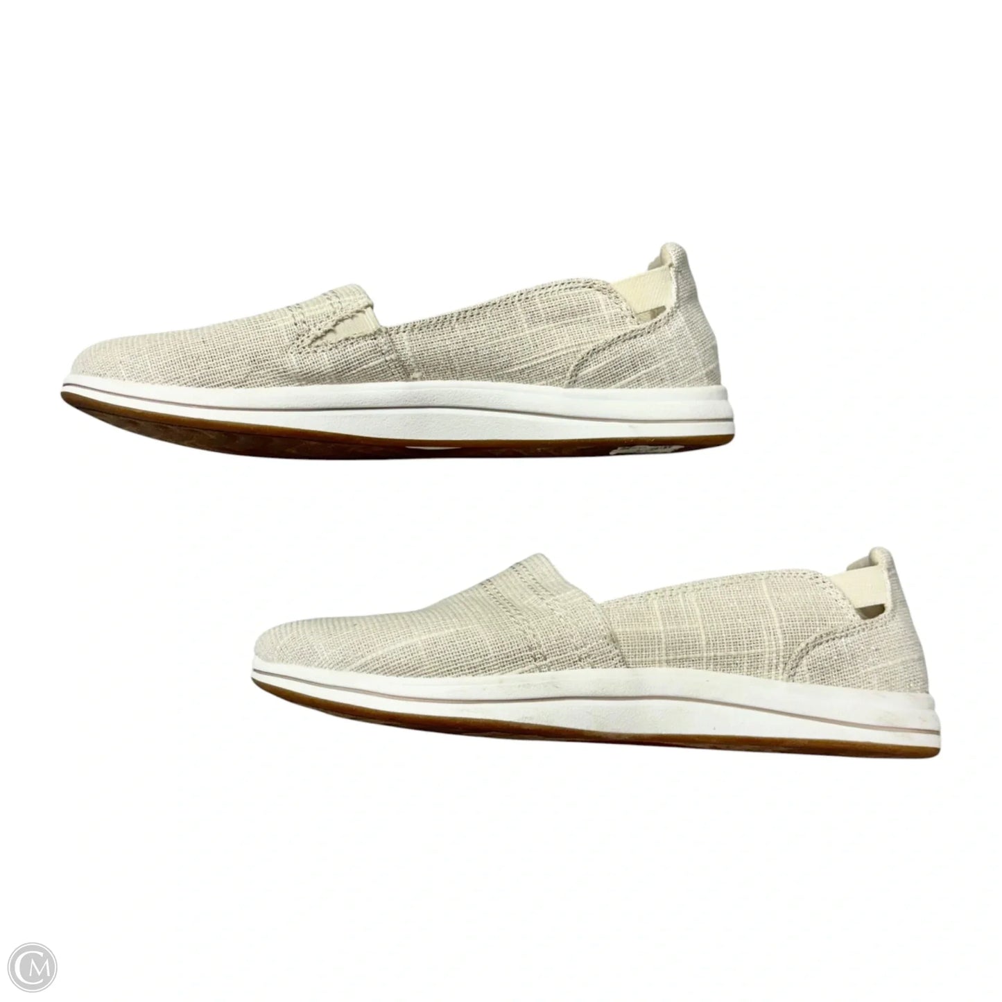 Shoes Flats By Clarks In Cream, Size: 9.5