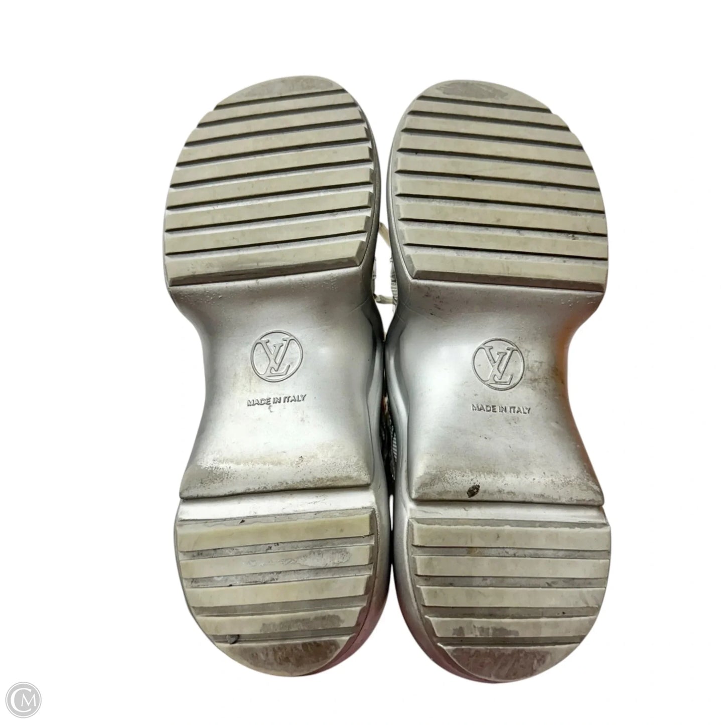 Shoes Luxury Designer By Louis Vuitton In Silver & White, Size: 6