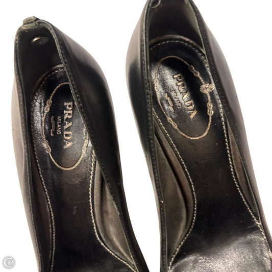 Shoes Luxury Designer By Prada In Black, Size: 7