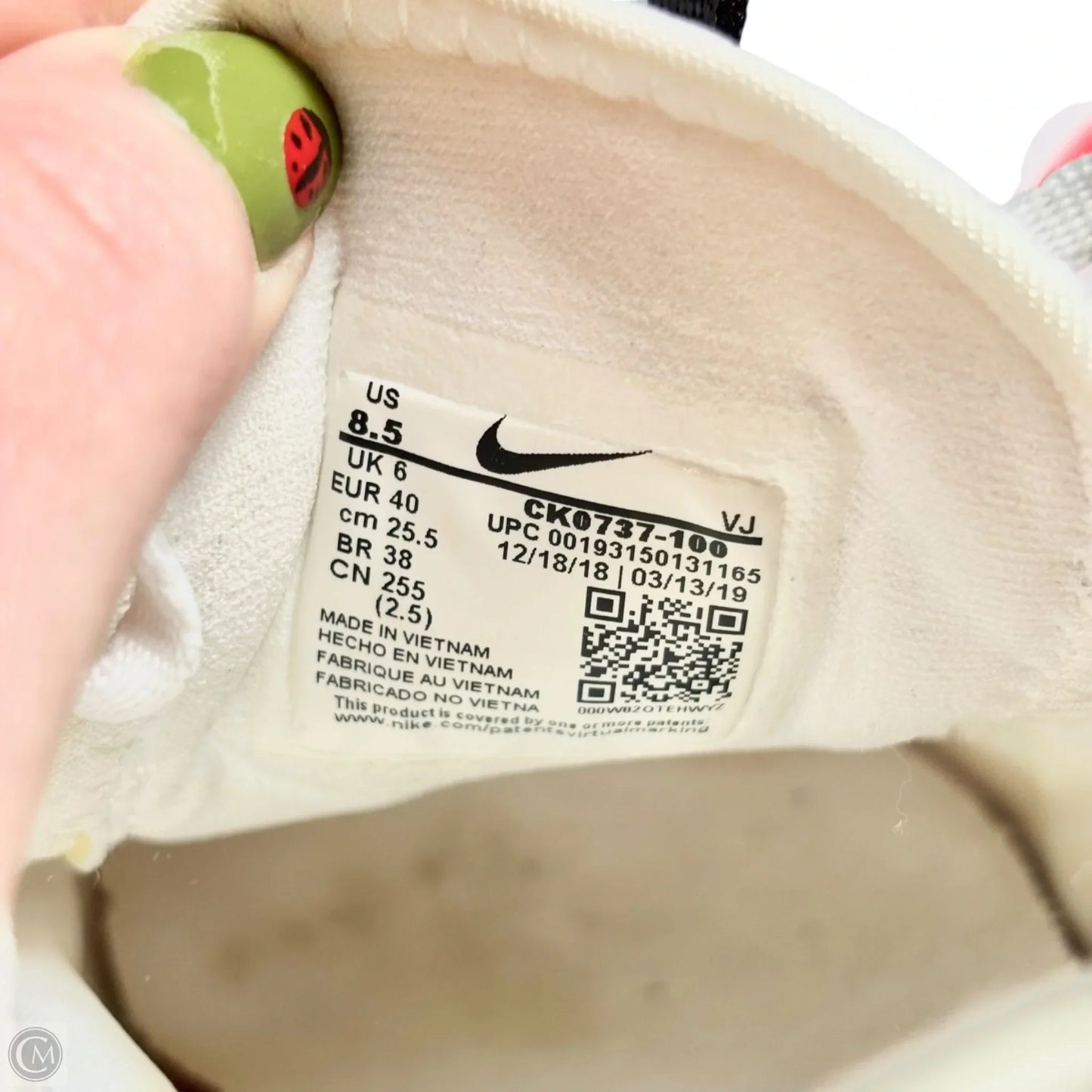 Shoes Athletic By Nike In White, Size: 8.5