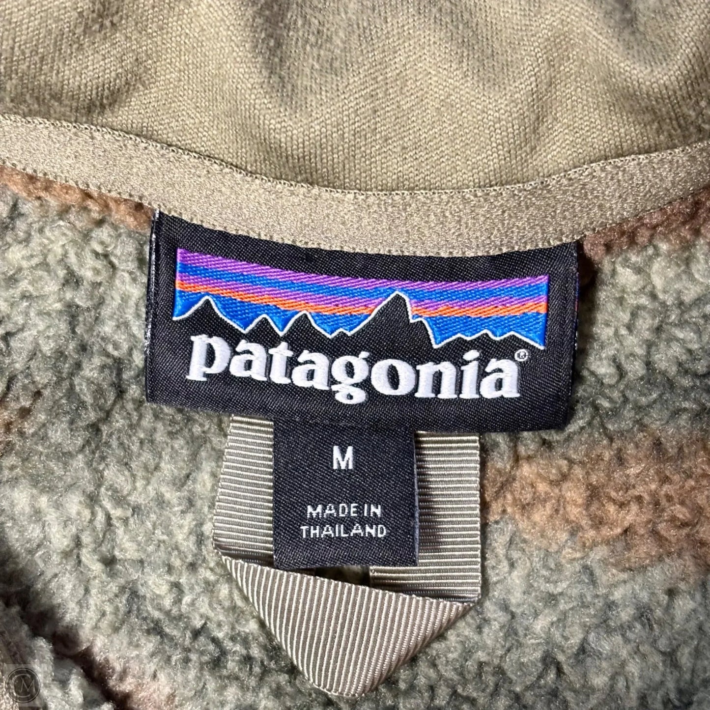 Jacket Fleece By Patagonia In Camouflage Print, Size: M