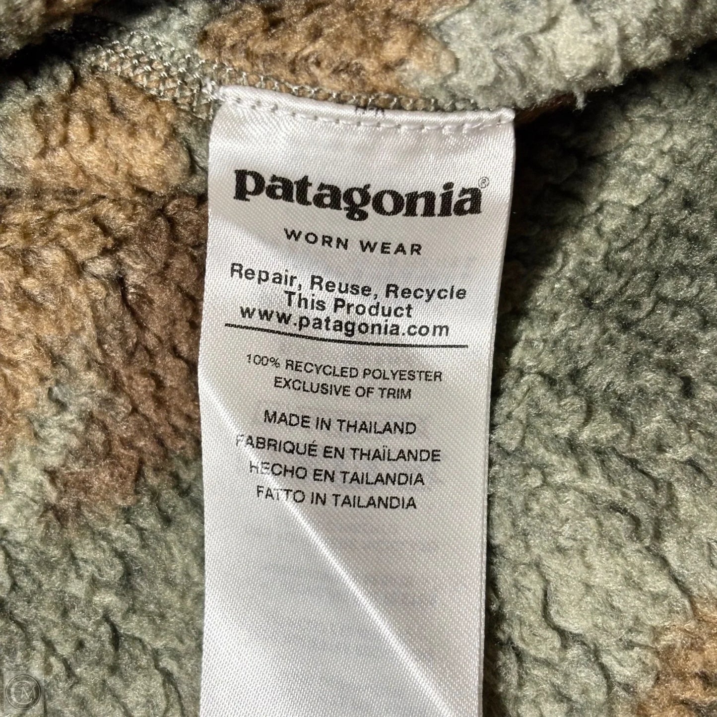 Jacket Fleece By Patagonia In Camouflage Print, Size: M