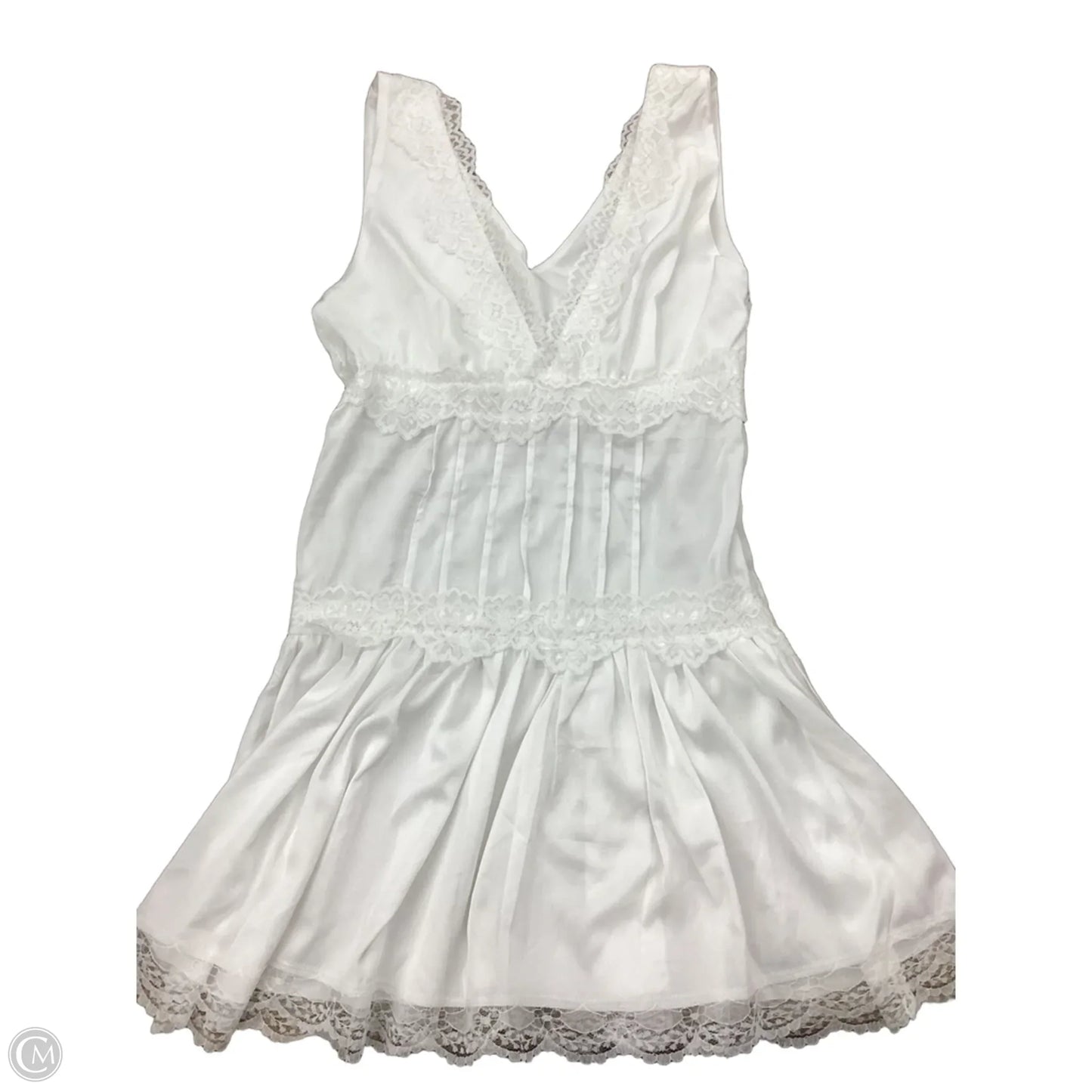 Dress Casual Short By Clothes Mentor In White, Size: S