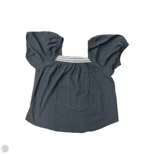 Top Short Sleeve By Maurices In Black, Size: 1x