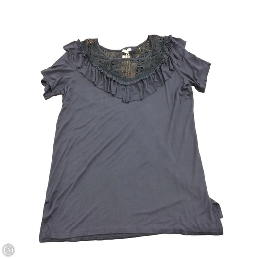 Top Short Sleeve By Pol In Grey, Size: S