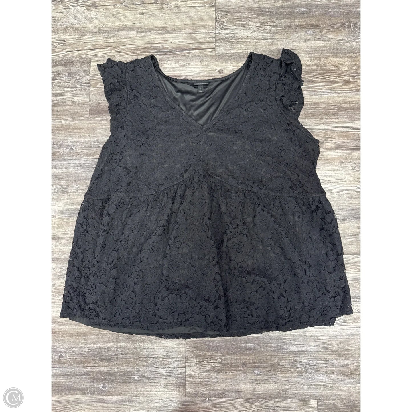 Top Short Sleeve By Torrid In Black, Size: 3x