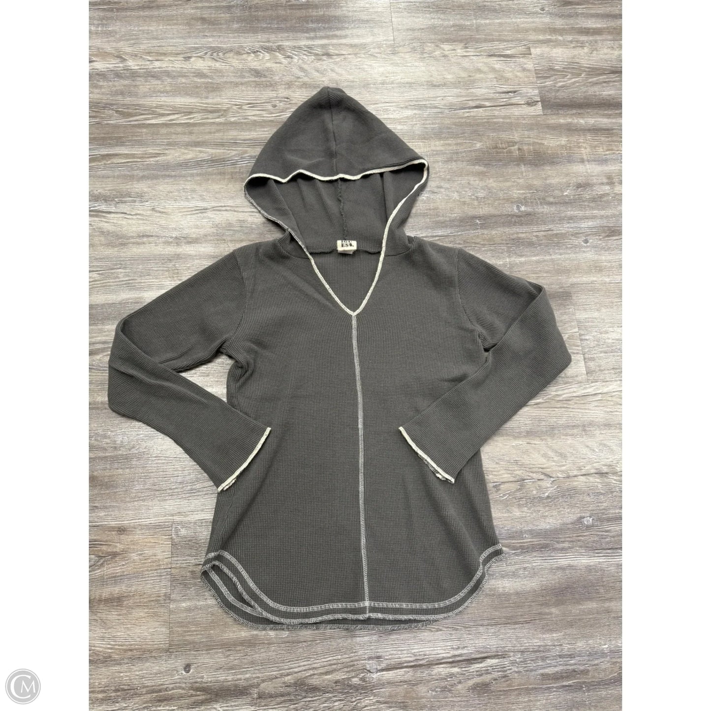 Top Long Sleeve By Fitigues In Grey, Size: M