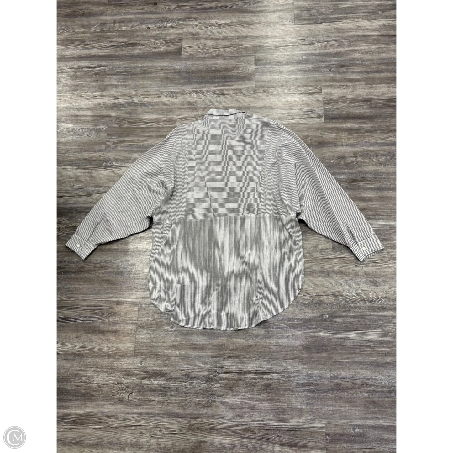 Top Long Sleeve By Clothes Mentor In Grey & White, Size: L