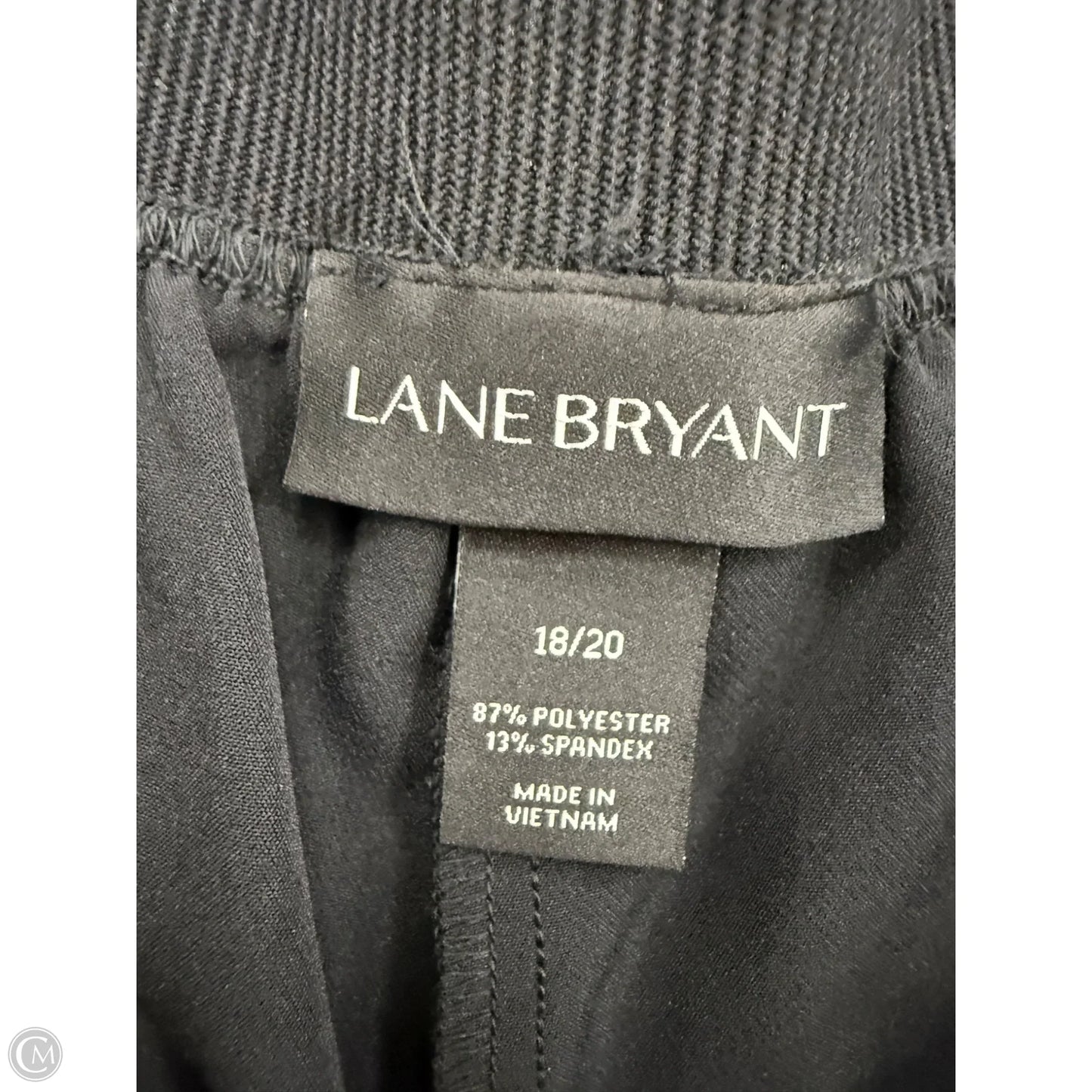 Pants Cropped By Lane Bryant In Black, Size: 18
