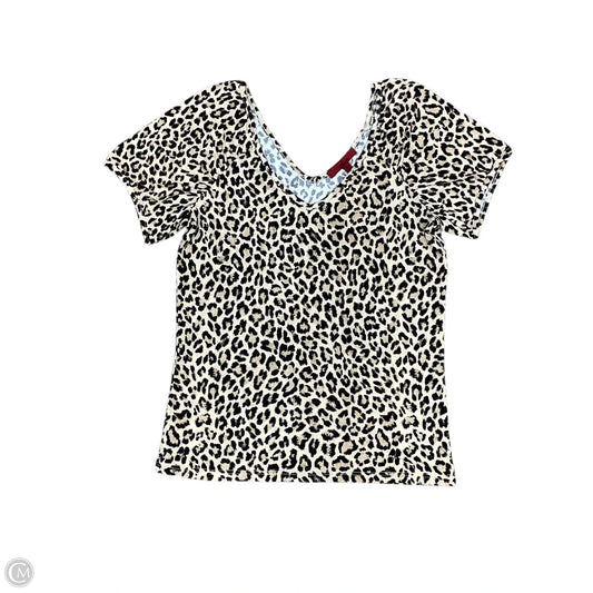 Top Short Sleeve Basic By Bke In Animal Print, Size: M