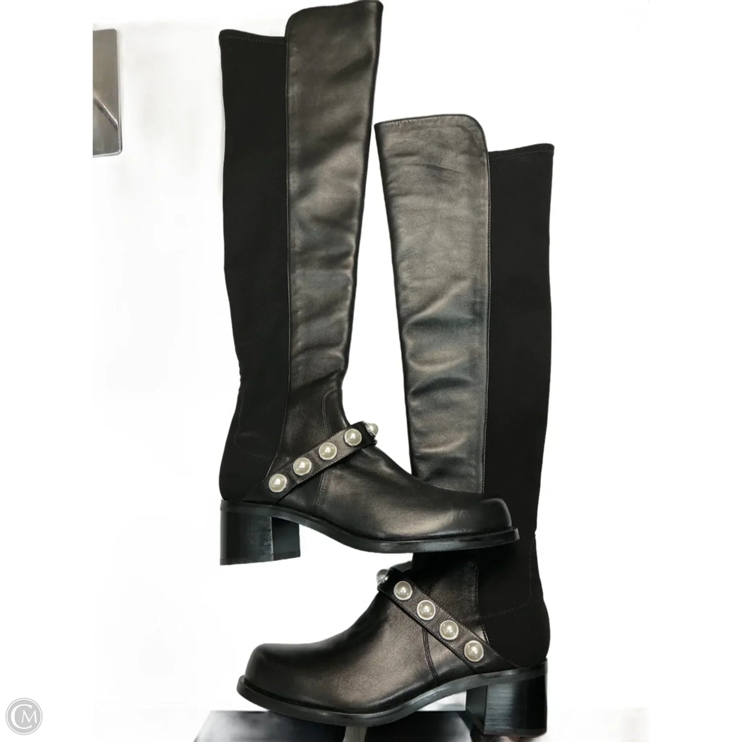 Boots Designer By Stuart Weitzman In Black, Size: 8