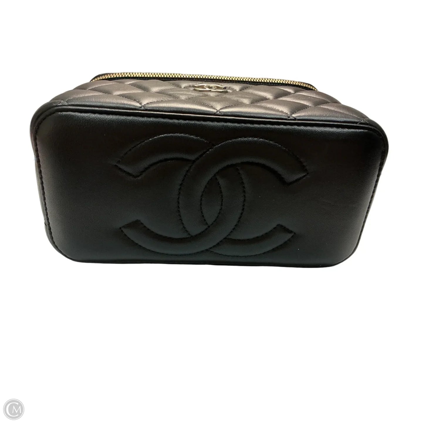 Crossbody Luxury Designer By Chanel, Size: Medium